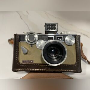 Argus Vintage C3 Tan 35mm F3.5 Camera Not Tested